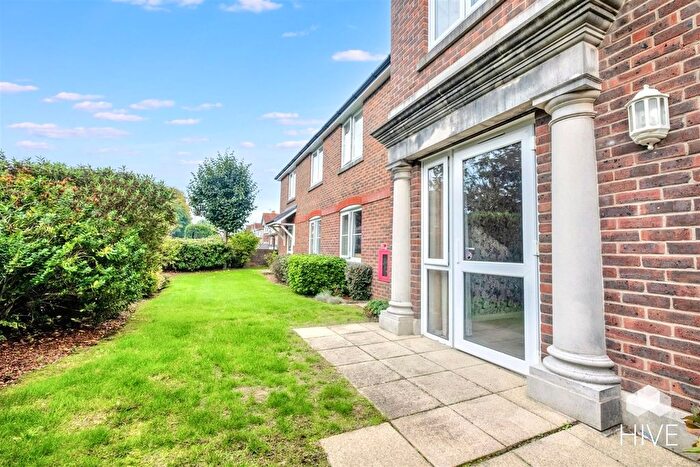 2 Bedroom Flat For Sale In Barnes Lodge, Wessex Road, Dorchester, DT1