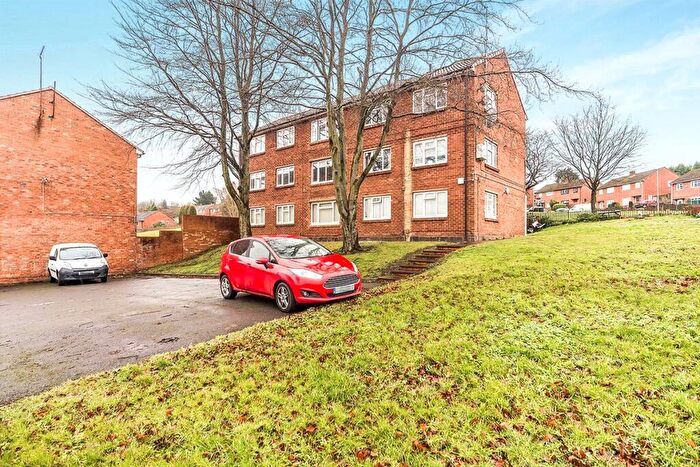 3 Bedroom Flat For Sale In Central Drive, Lower Gornal, West Midlands, DY3