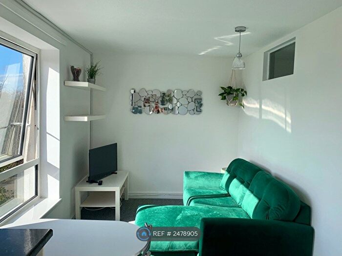 1 Bedroom Flat To Rent In Croxteth Road, Uj, L8