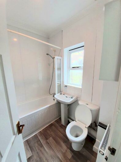 1 Bedroom Detached House To Rent In Room, Hemingford Road, Cambridge, CB1