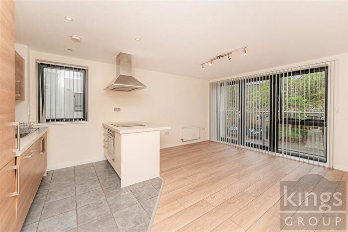 2 Bedroom Flat To Rent In Vellum Court, Hillyfield, London, E17