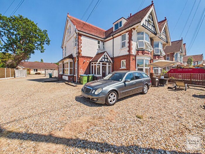1 Bedroom Flat For Sale In Richmond Avenue, Bognor Regis, PO21