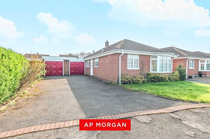 2 Bedroom Bungalow For Sale In Snowshill Close, Church Hill North, Redditch, B98
