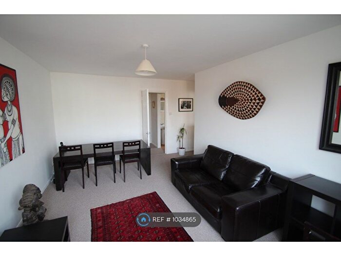 1 Bedroom Flat To Rent In Gurnard Close, West Drayton, UB7