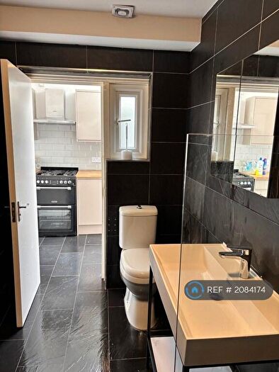1 Bedroom Flat To Rent In Lea Bridge Road, London, E5
