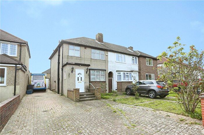 3 Bedroom End Of Terrace House For Sale In Shaxton Crescent, New Addington, Surrey, CR0