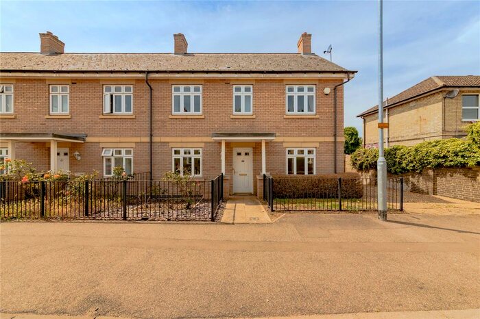 3 Bedroom Semi-Detached House To Rent In Union Lane, Chesterton, Cambridge, CB4