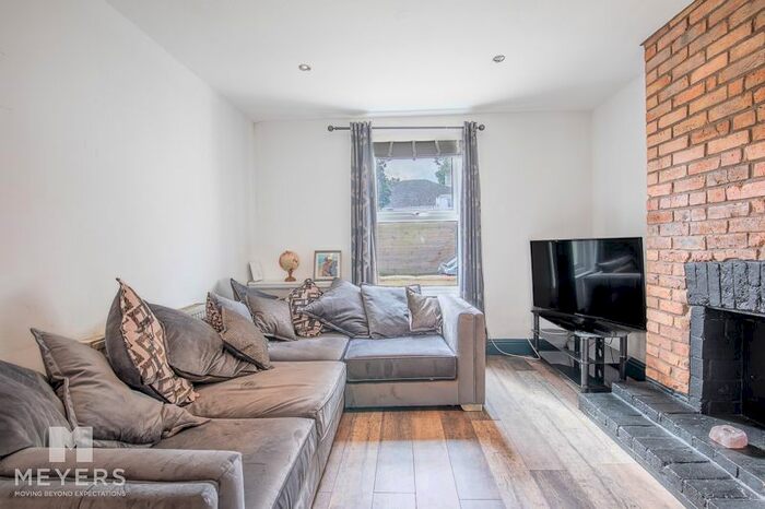 2 Bedroom Property To Rent In South Road, Bournemouth, BH1