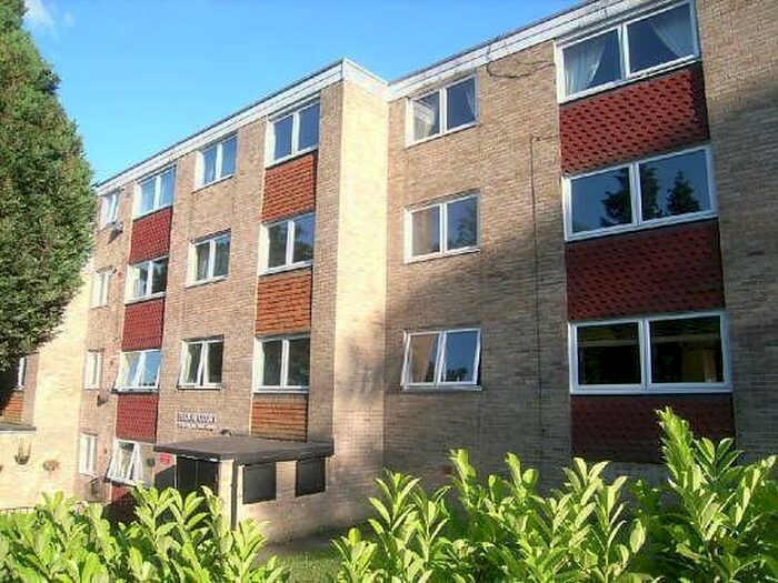 2 Bedroom Apartment To Rent In Pelton Court, Haling Park Road, Croydon, CR2