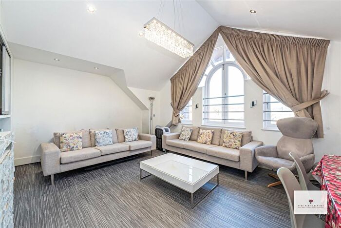 3 Bedroom Flat For Sale In Moscow Road, London, W2
