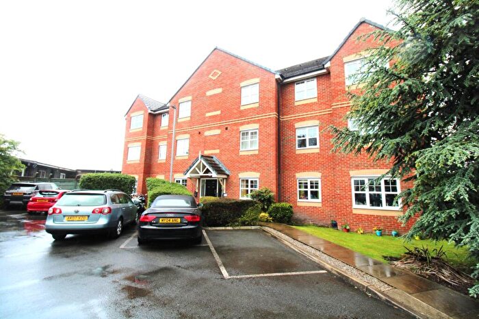 2 Bedroom Flat To Rent In Palatine Street, Denton, M34