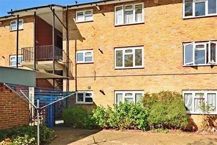 1 Bedroom Property To Rent In Gorse Avenue, Chatham, ME5