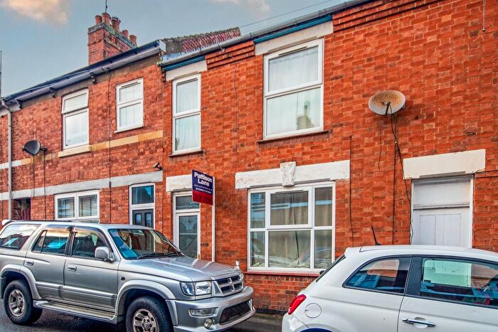 3 Bedroom Terraced House For Sale In Princes Street, Kettering, NN16