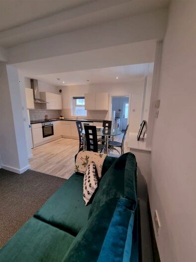 6 Bedroom Private Hall To Rent In Willow Lane, Lancaster, LA1