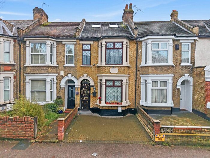 6 Bedroom Terraced House For Sale In Capworth Street, Leyton, E10