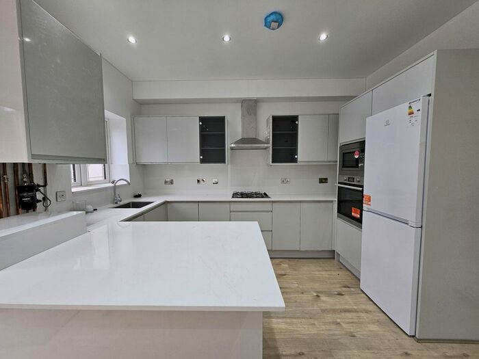 4 Bedroom End Of Terrace House To Rent In Pembroke Road, Seven Kings, Ilford, IG3