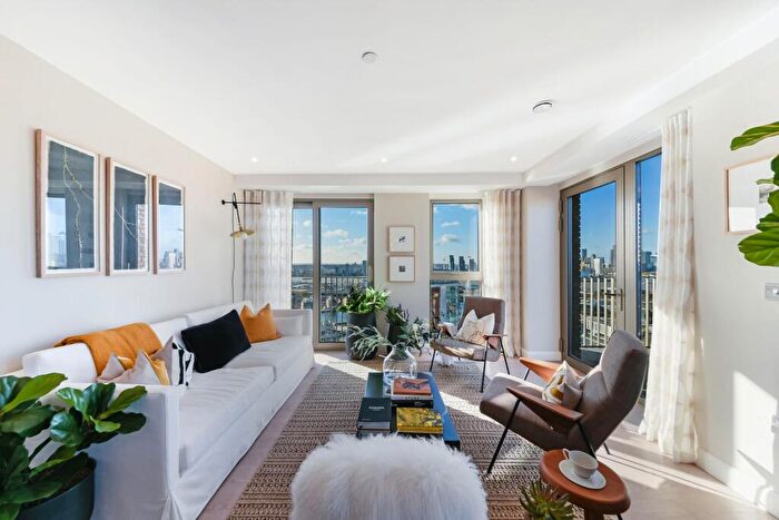 3 Bedroom Apartment For Sale In Queens Cross, Royal Eden Docks, London, E16