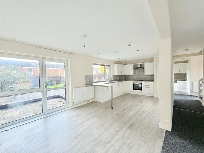 3 Bedroom Semi-Detached House To Rent In Redwood Lane, Lakenheath, IP27