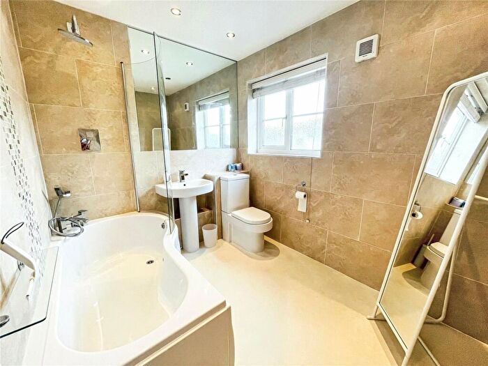 1 Bedroom Maisonette To Rent In Bay Tree Close, Sidcup, DA15