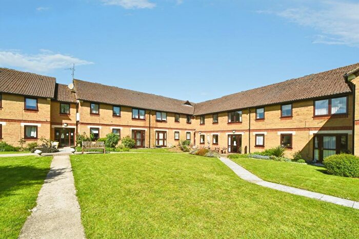 1 Bedroom Flat For Sale In Charter Road, Chippenham, SN15