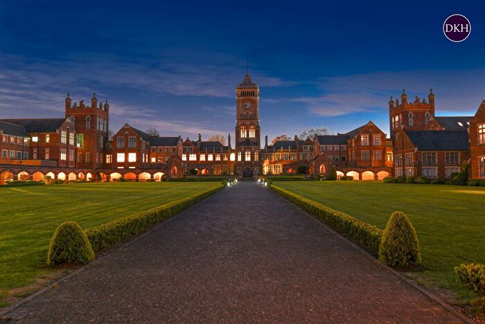 3 Bedroom Flat For Sale In Lancaster House, Royal Connaught Park, Bushey, Hertfordshire, WD23