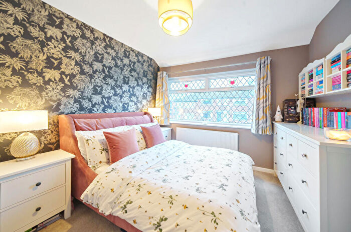 3 Bedroom End Of Terrace House For Sale In Parkville Place, Leeds, West Yorkshire, LS13