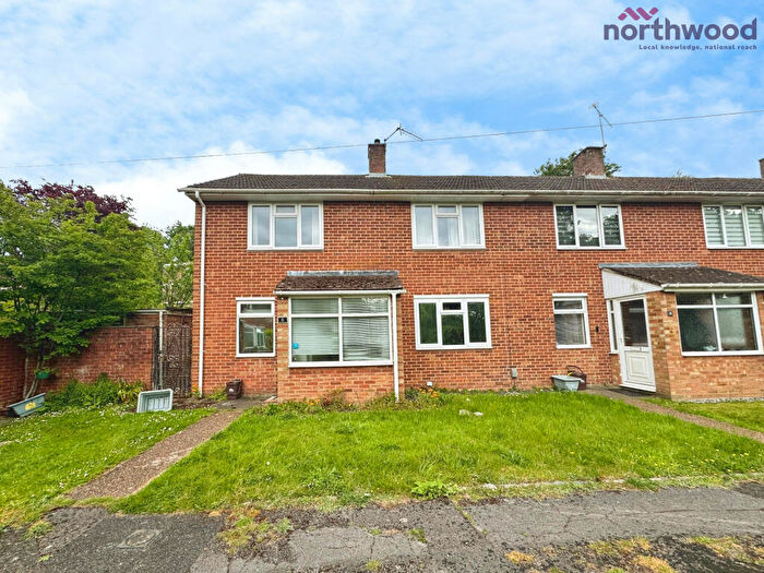 3 Bedroom Semi-Detached House To Rent In Greywell Avenue, Southampton, SO16