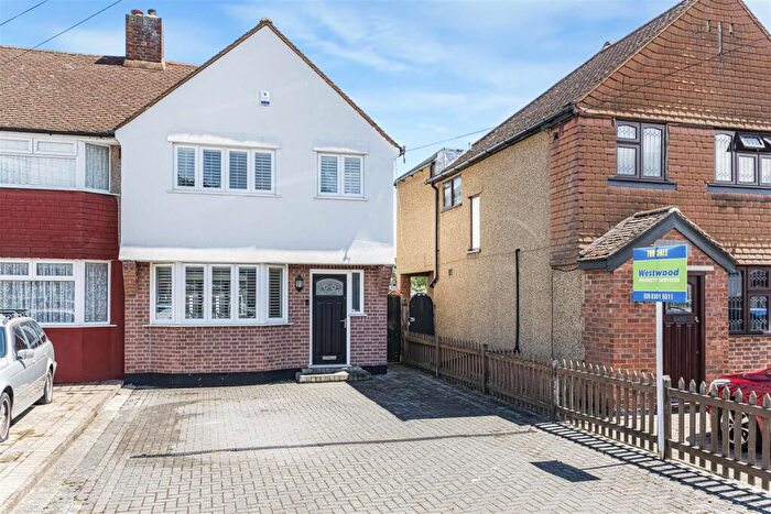 3 Bedroom End Of Terrace House For Sale In Norfolk Crescent, Sidcup, DA15