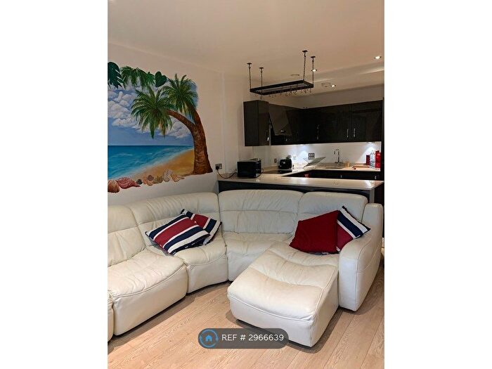 2 Bedroom Flat To Rent In Shipman Road, Canning Town, E16