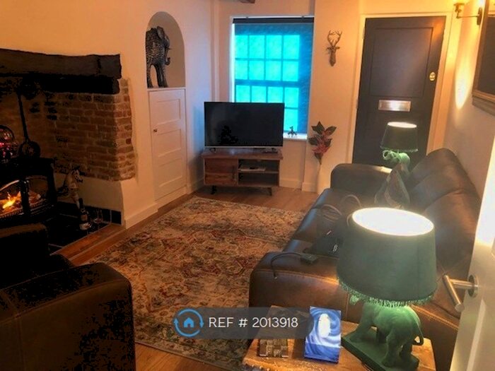 2 Bedroom Terraced House To Rent In Castle Street, Canterbury, CT1