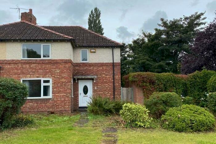 3 Bedroom Semi-Detached House To Rent In Bates Avenue, Darlington, DL3