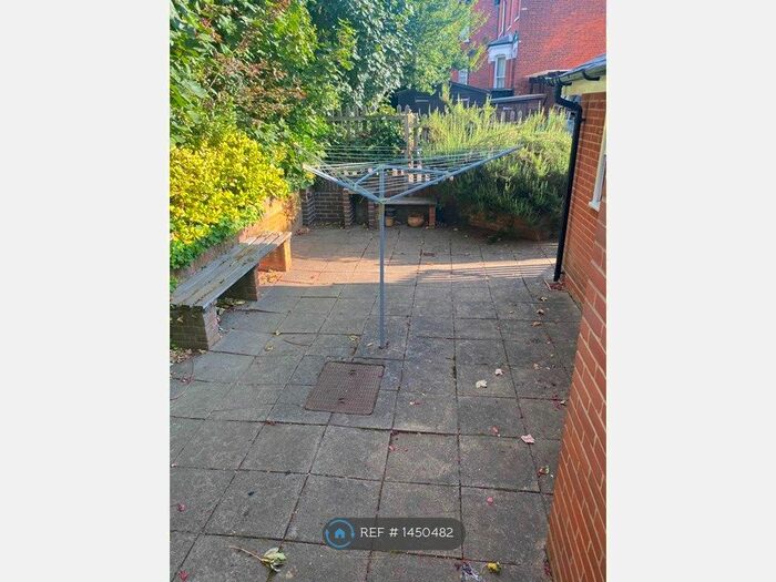 1 Bedroom Flat To Rent In Gainsborough Road, Ipswich, IP4