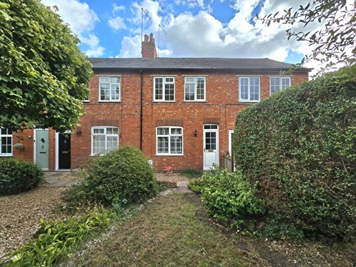 3 Bedroom Cottage For Sale In High Street, Hardingstone, NN4