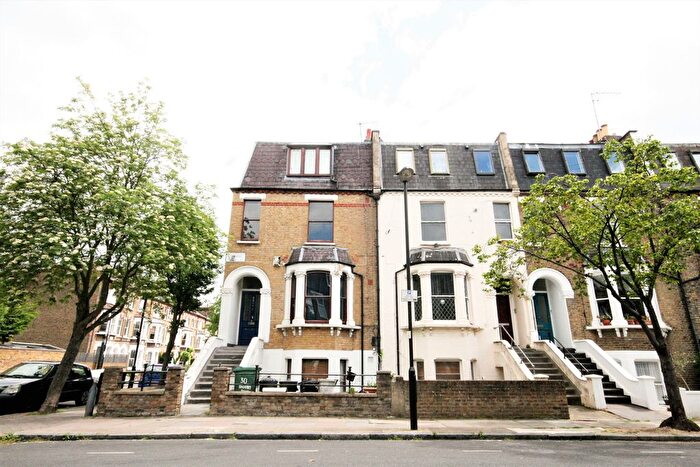 1 Bedroom Flat To Rent In Dalmeny Road, Tufnell Park, N7