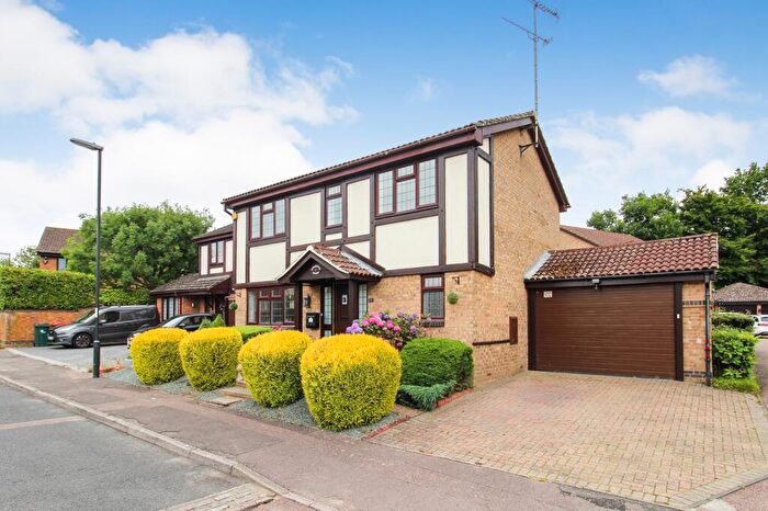 4 Bedroom Detached House For Sale In Selbourne Close, Crawley, West Sussex., RH10