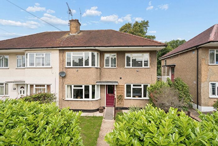 3 Bedroom Maisonette For Sale In West Way, Rickmansworth, Herts, WD3