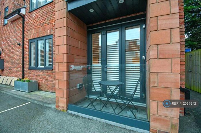 3 Bedroom Flat To Rent In Rocky Lane, Wirral, CH60
