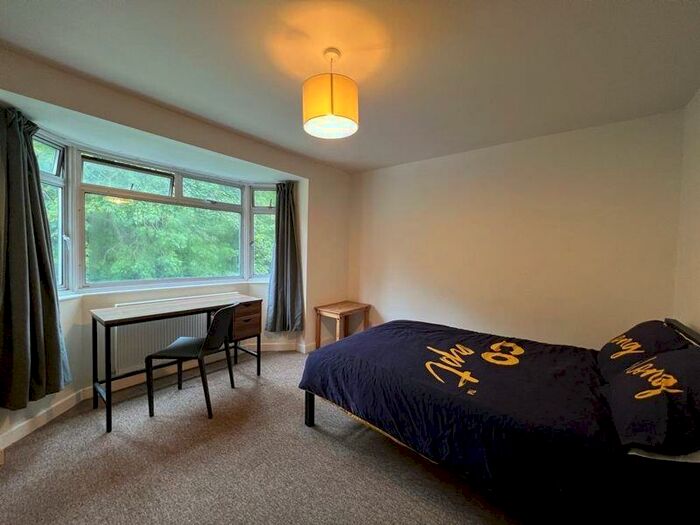 8 Bedroom Semi-Detached House To Rent In Lucraft Road, Brighton, BN2