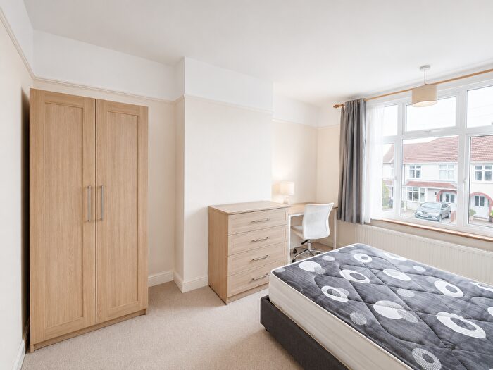 3 Bedroom Terraced House To Rent In Fourth Avenue, Bristol, BS7