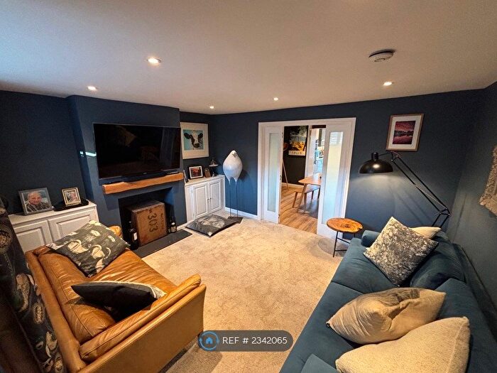 3 Bedroom Terraced House To Rent In Gossoms End, Berkhamsted, HP4