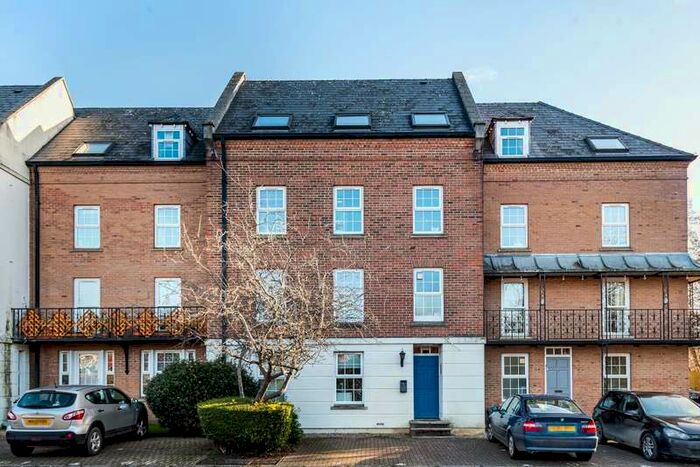 1 Bedroom Apartment To Rent In Victoria Place, Banbury, OX16