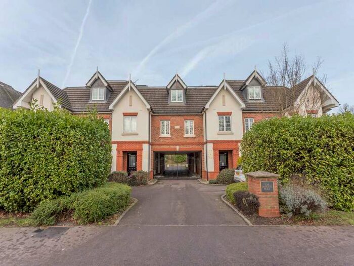 2 Bedroom Flat To Rent In Eastcote Place, Fernbank Road, Ascot, SL5