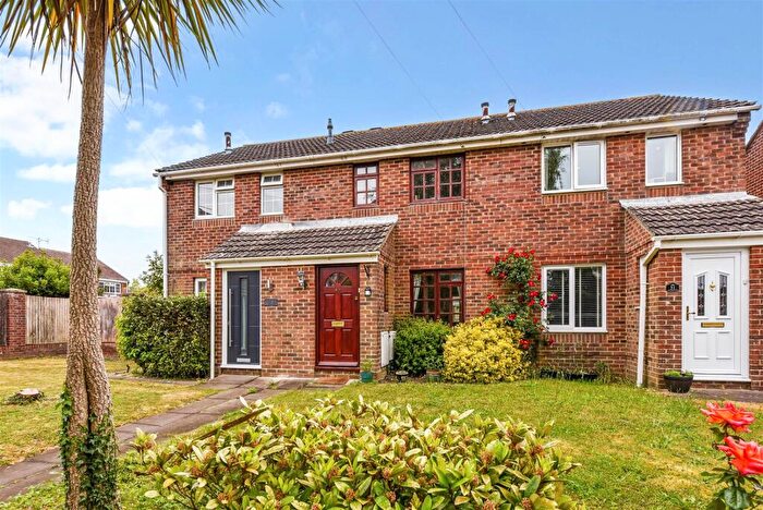 2 Bedroom Terraced House For Sale In Windsor Road, Chichester, PO19