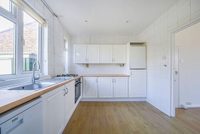 3 Bedroom Property To Rent In Windham Road, Richmond, TW9