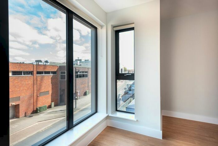 2 Bedroom Flat To Rent In Bartholomew Street, Newbury, RG14