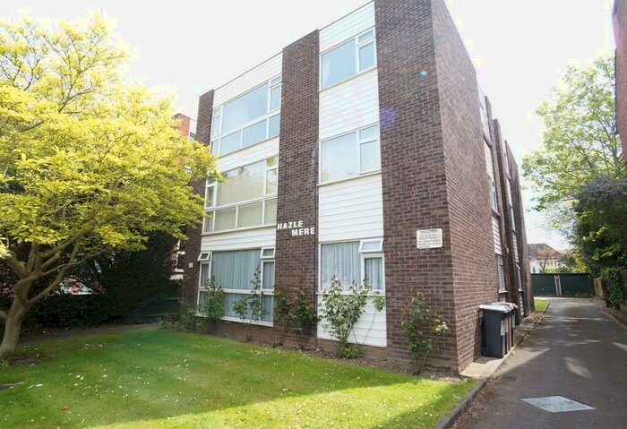 2 Bedroom Flat To Rent In Hazlemere, Hadlow Road, Sidcup, Kent, DA14