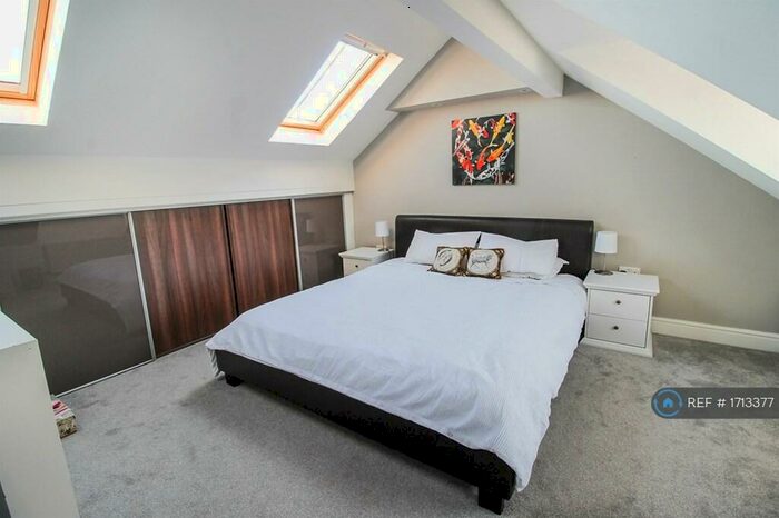 2 Bedroom Flat To Rent In Victoria Road, Cambridge, CB4