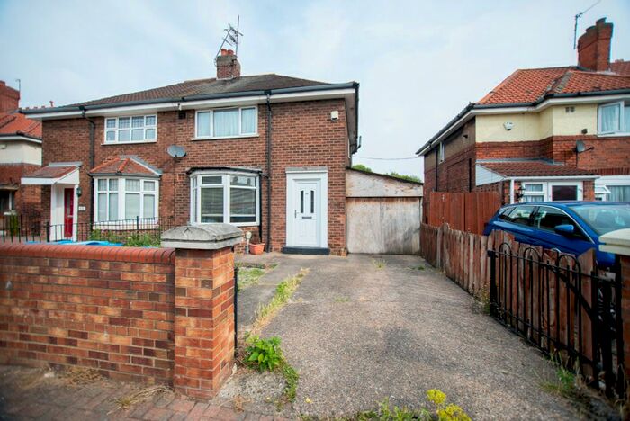 2 Bedroom Semi-Detached House To Rent In Th Avenue, Hull, HU6