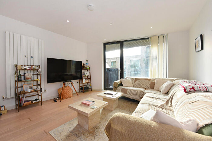 1 Bedroom Flat For Sale In Mercier Court, Royal Wharf, E16