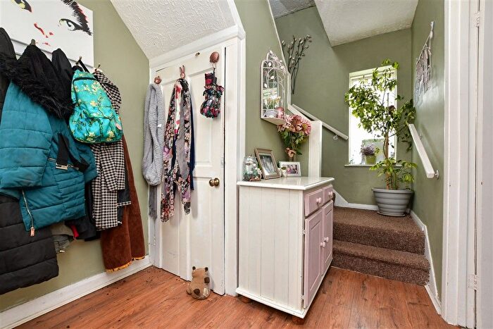 3 Bedroom Semi-detached House For Sale In Dunedin Road, Ramsgate, Kent, CT12